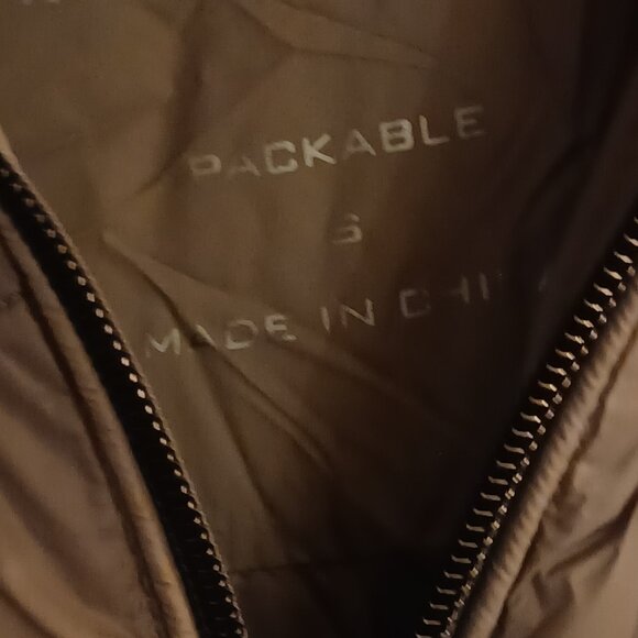 MICHAEL Michael Kors Beige Satin Specks Chevron Puffer Women's Jacket Small - Picture 6 of 6